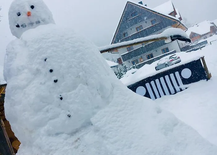 Vall's Apartment- By Slopes